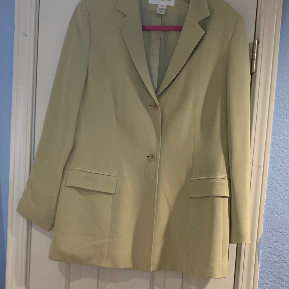 Women's 100% silk, creamy green Blazer/ fingertip length jacket.